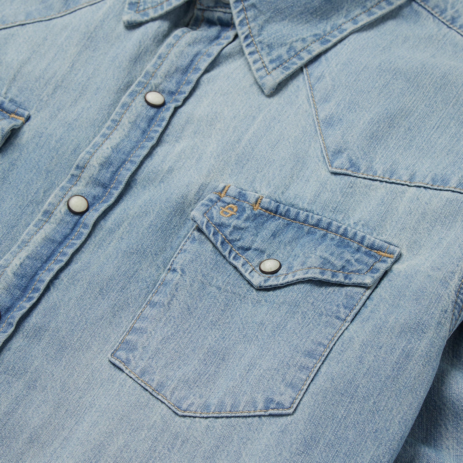 Long-Sleeved Denim Shirt - Image 9